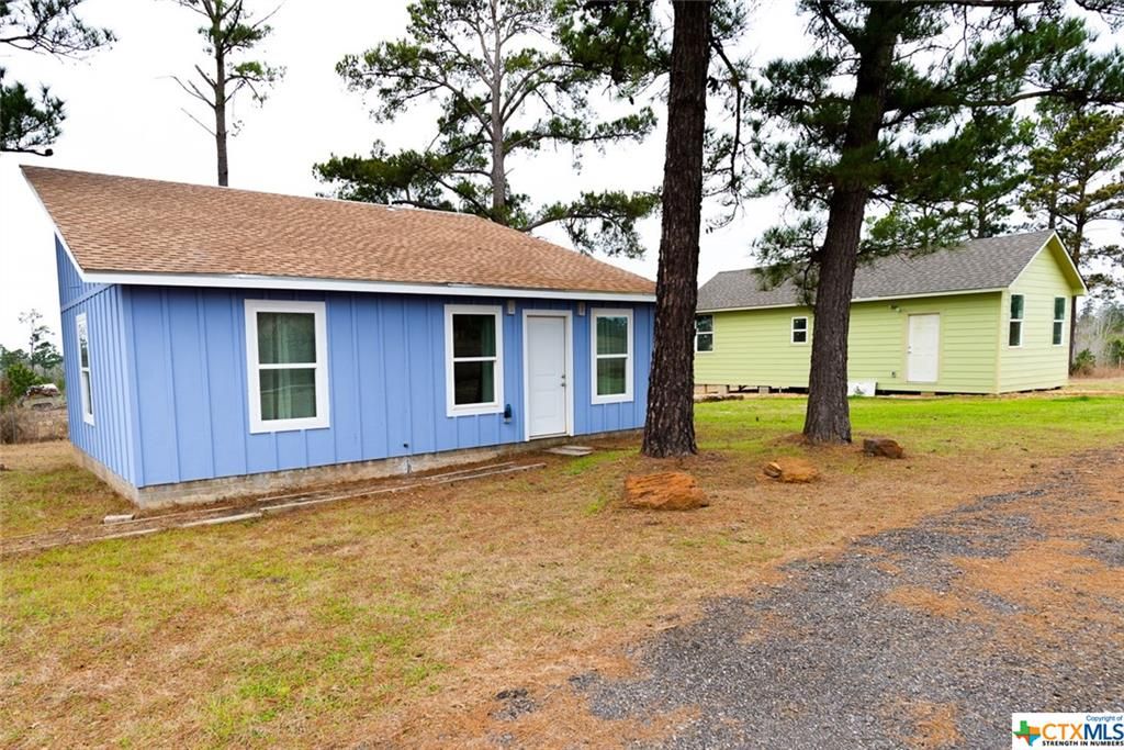 351 Pine Hill Loop, Bastrop, TX 78602