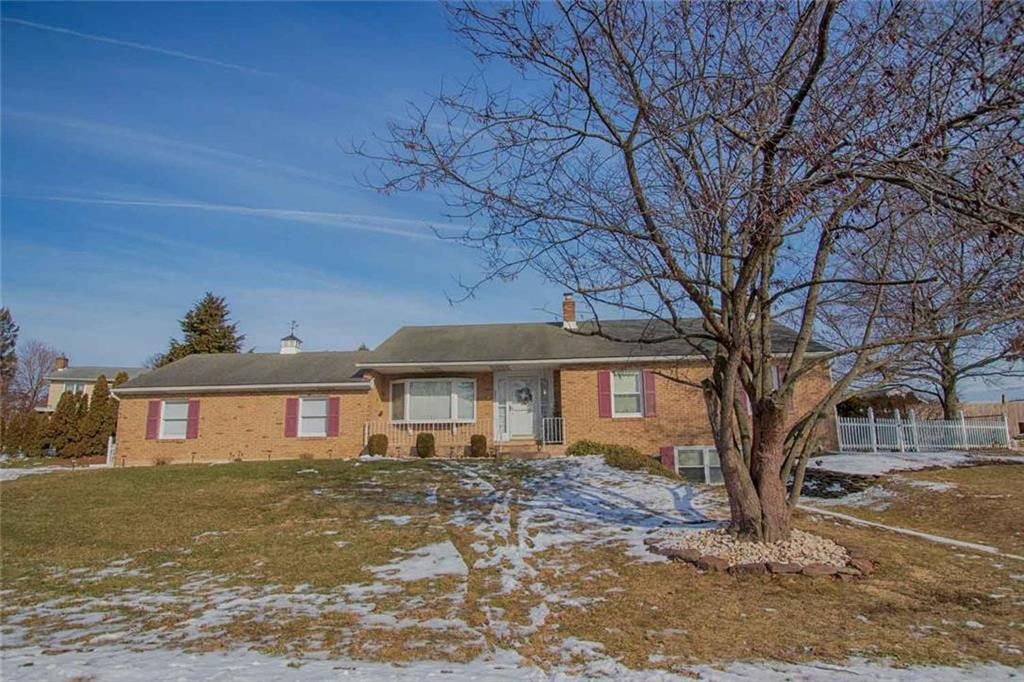 2851 Hillcrest Dr W, Coplay, PA 18037