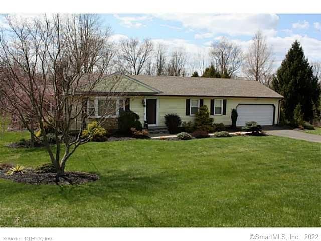 58 Woodhouse Ave, Northford, CT 06472