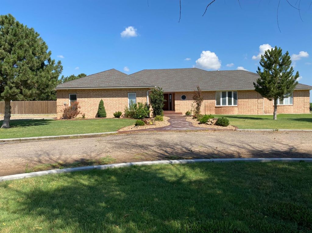 1501 Road 9, Hugoton, KS 67951 4 Bed, 4 Bath SingleFamily Home MLS