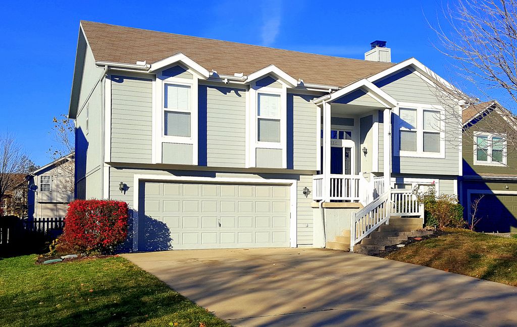 1031 N Troost Ave, Olathe, KS 4 Bed, 3 Bath Single 1031 N Troost Ave, Olathe, KS 4 Bed, 3 Bath Single