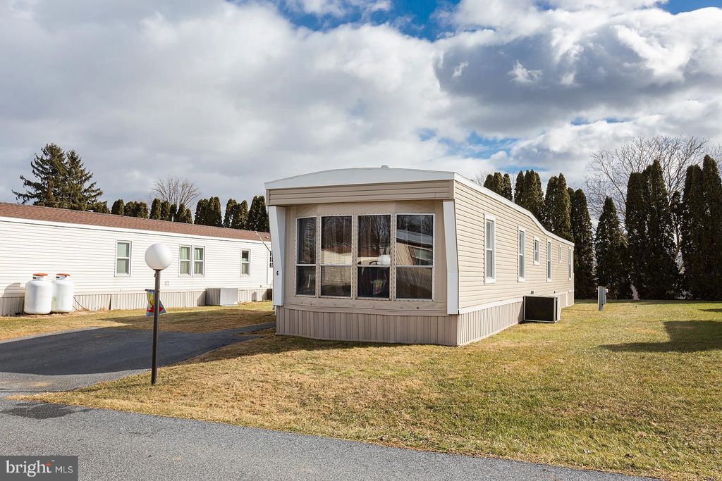 6 Northcrest Acres, Lebanon, PA 2 Bed, 1 Bath Mobile / Manufactured