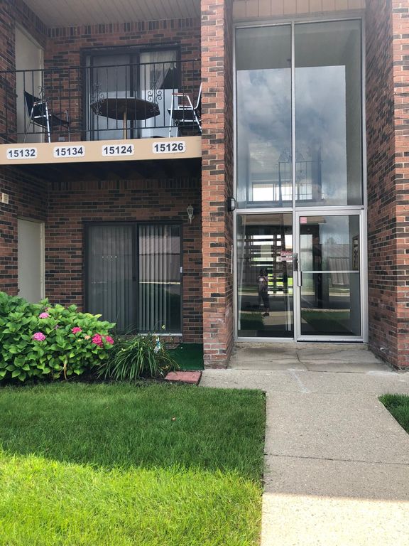 15126 Seagull Dr, Sterling Heights, MI 48313