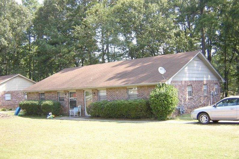 8238 Glenwoods Dr, Riverdale, GA 30274