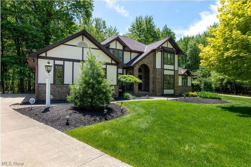 2971 Lamplight Ln, Willoughby Hills, OH 44094 Trulia