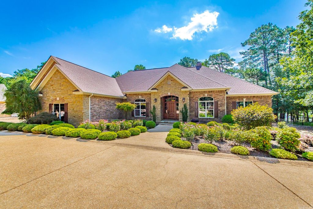405 Grand Isle Dr, Fairfield Bay, AR 72088