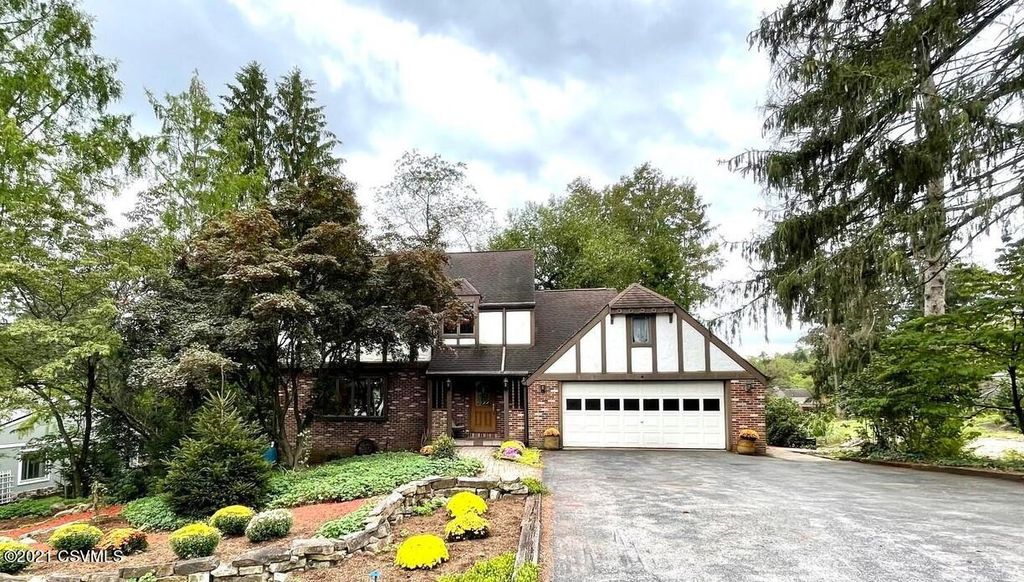 75 Spencer Pl, Lewisburg, PA 17837