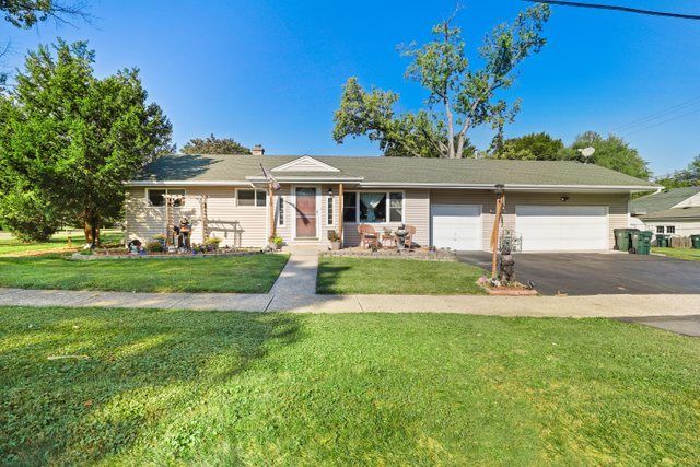 10 N Ashland Ave, Palatine, IL 60074