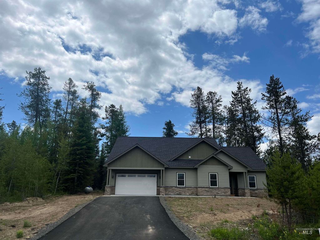 23 Norwood Rd, Donnelly, ID 83615
