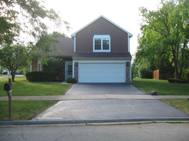 113 Heath Pl, Westmont, IL 60559