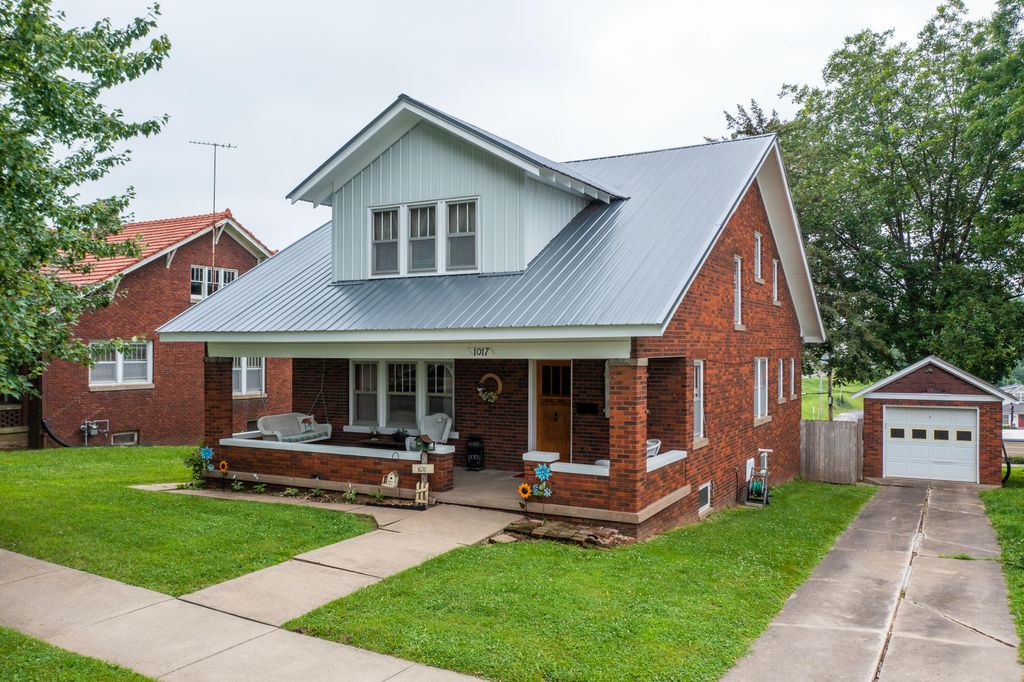 1017 6th St, Boonville, MO 65233 Trulia