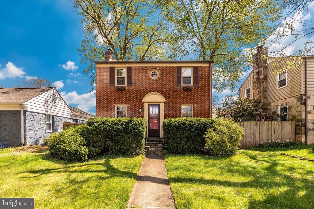 7023 Deerfield Rd, Baltimore, MD 21208