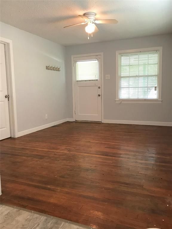 817 Cypress St, La Marque, TX 77568