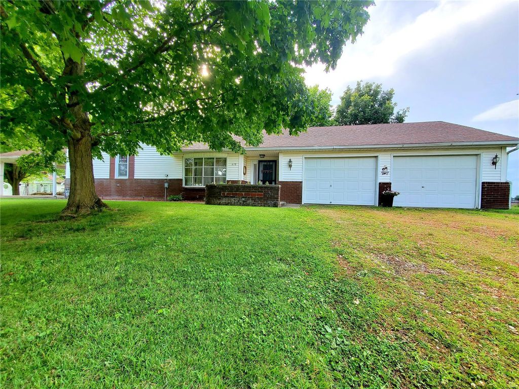 438 1st St, Shipman, IL 62685 Trulia