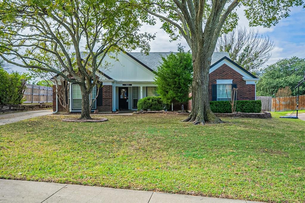 1321 Huntington Dr, Mesquite, TX 75149