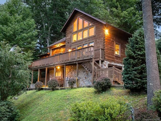 247 Woods Rd, Spruce Pine, NC 28777