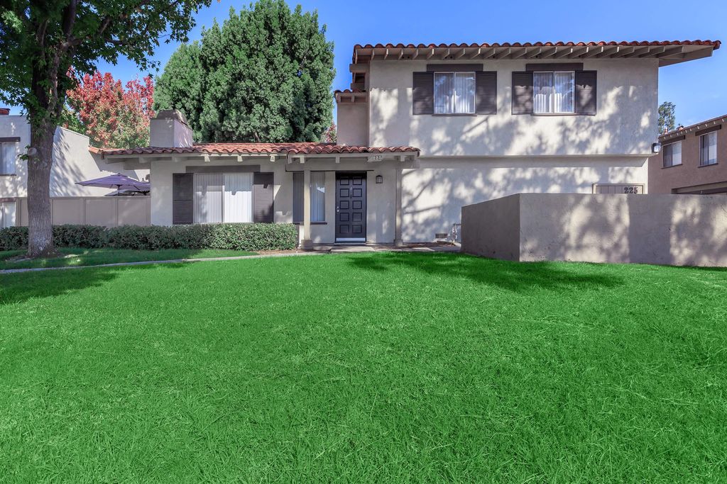 266 Backs Ln, Placentia, CA 92870