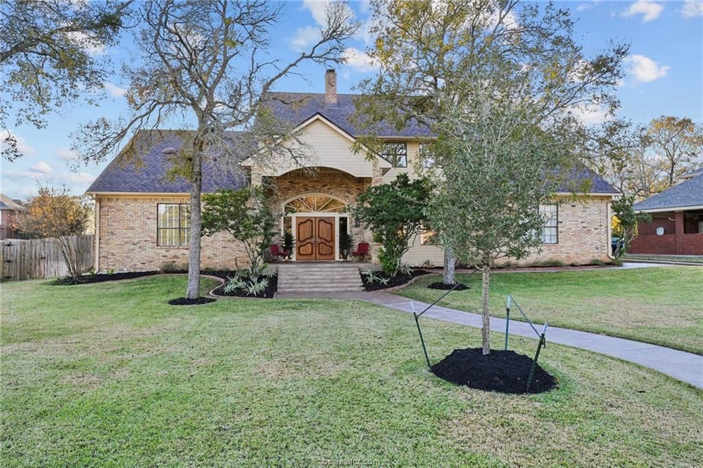 2112 Chippendale St, College Station, TX 77845