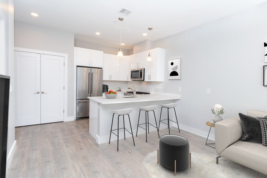 610 Rutherford Ave #402, Charlestown, MA 02129