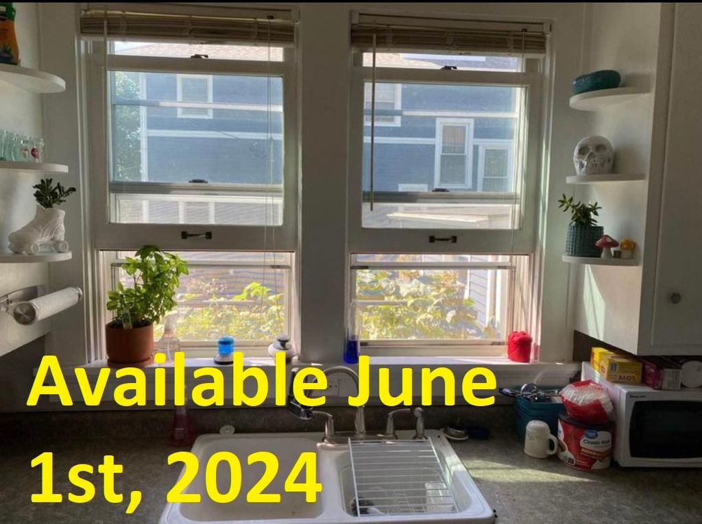 411 W  4th St, Winona, MN 55987