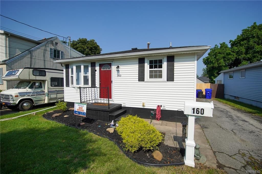 160 Bellwood Ave, West Seneca, NY 14224