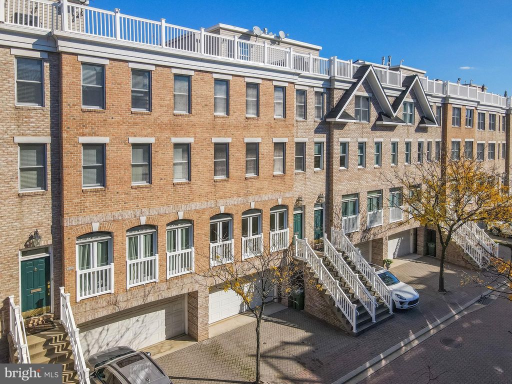 1239 Harbor Island Walk, Baltimore, MD 21230