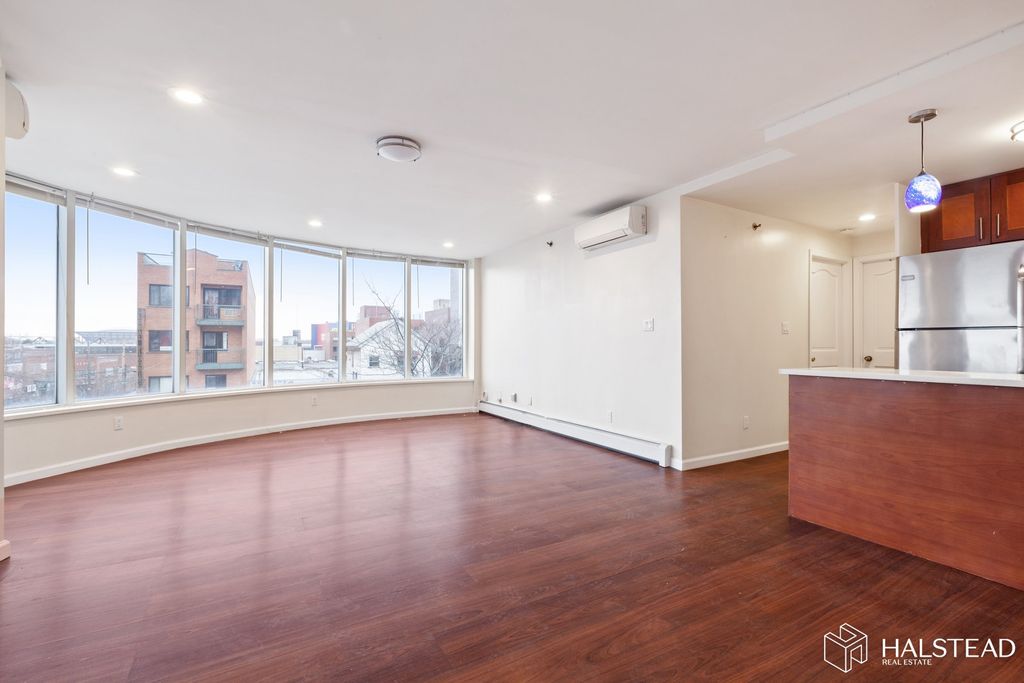 132-03 Sanford Ave #3E, Flushing, NY 11355