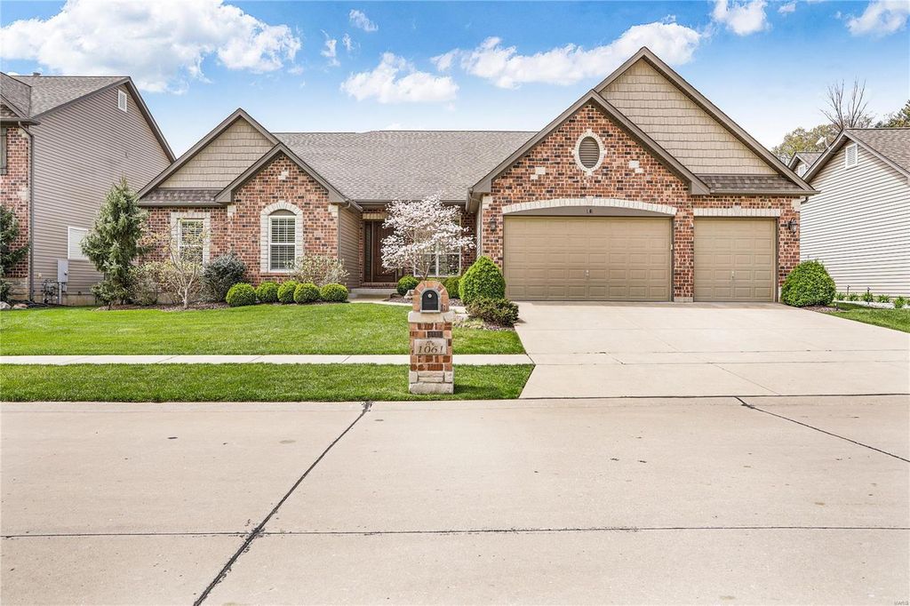 1061 Bridlewood Valley Point, High Ridge, MO 63049 Trulia