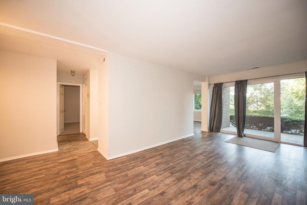 440 Girard St #104, Gaithersburg, MD 20877
