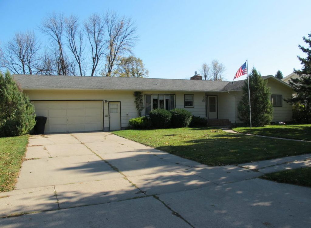 2909 Walnut St, Grand Forks, ND 58201 Trulia