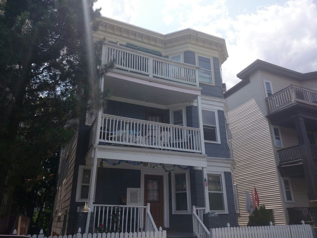 17 Saint William St, Dorchester, MA 02125