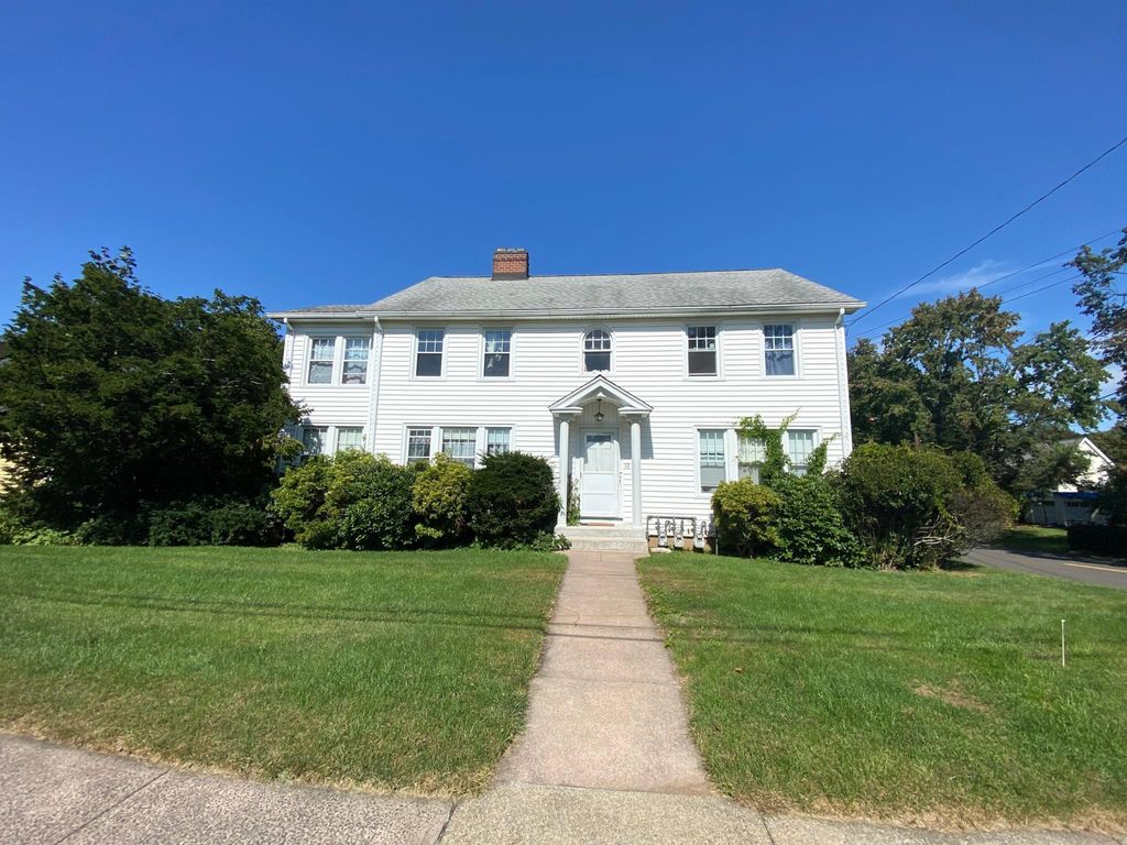 32 Carmel St, Hamden, CT 06518