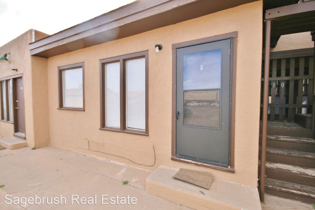 2800 N Prince St #8, Clovis, NM 88101