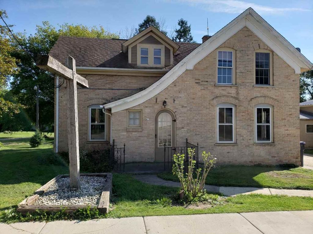 415 Fredonia Ave, Fredonia, WI 3 Bed, 2 Bath SingleFamily Home 37