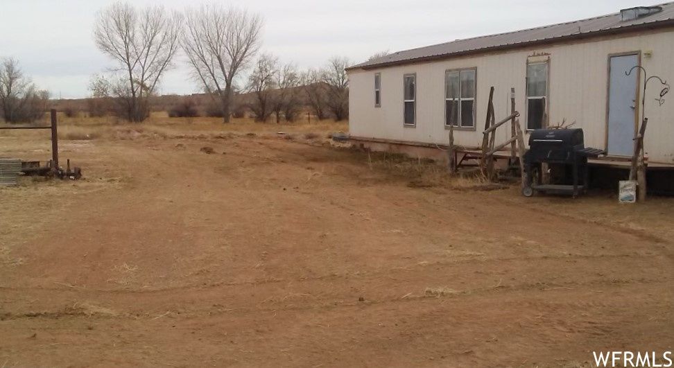 6196 N 8000 E, Lapoint, UT 84039