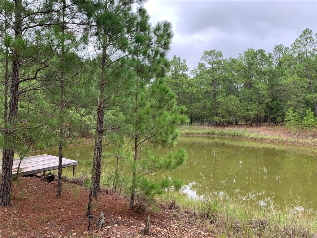 1640 Clear Lake Dr, La Grange, TX 78945