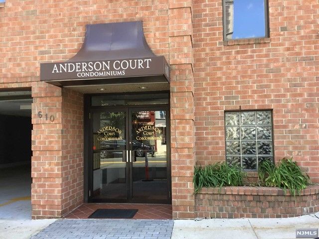 610 Anderson Ave #2A, Cliffside Park, NJ 07010