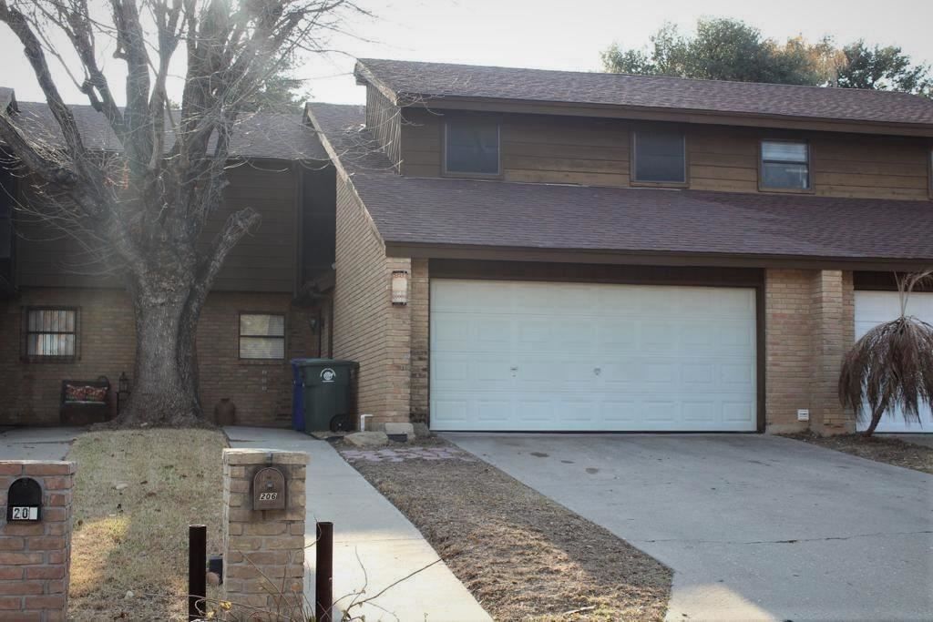 206 Weatherwood Dr #39, Laredo, TX 78041