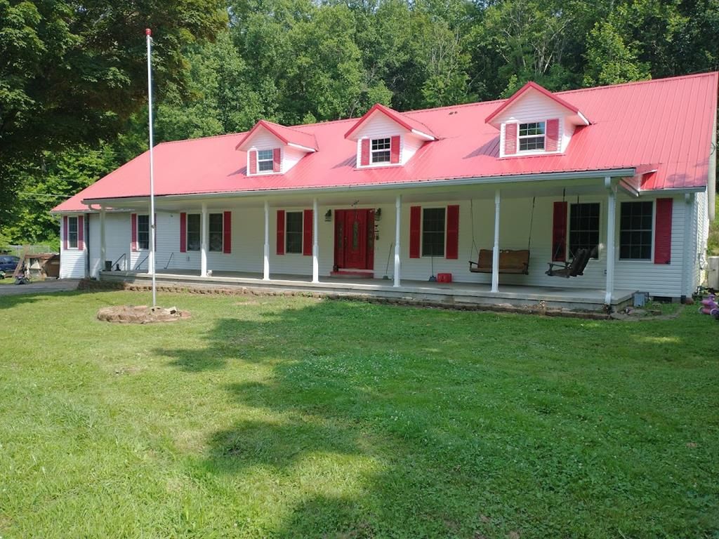 9118 Careys Run Pond Creek Rd, West Portsmouth, OH 45663