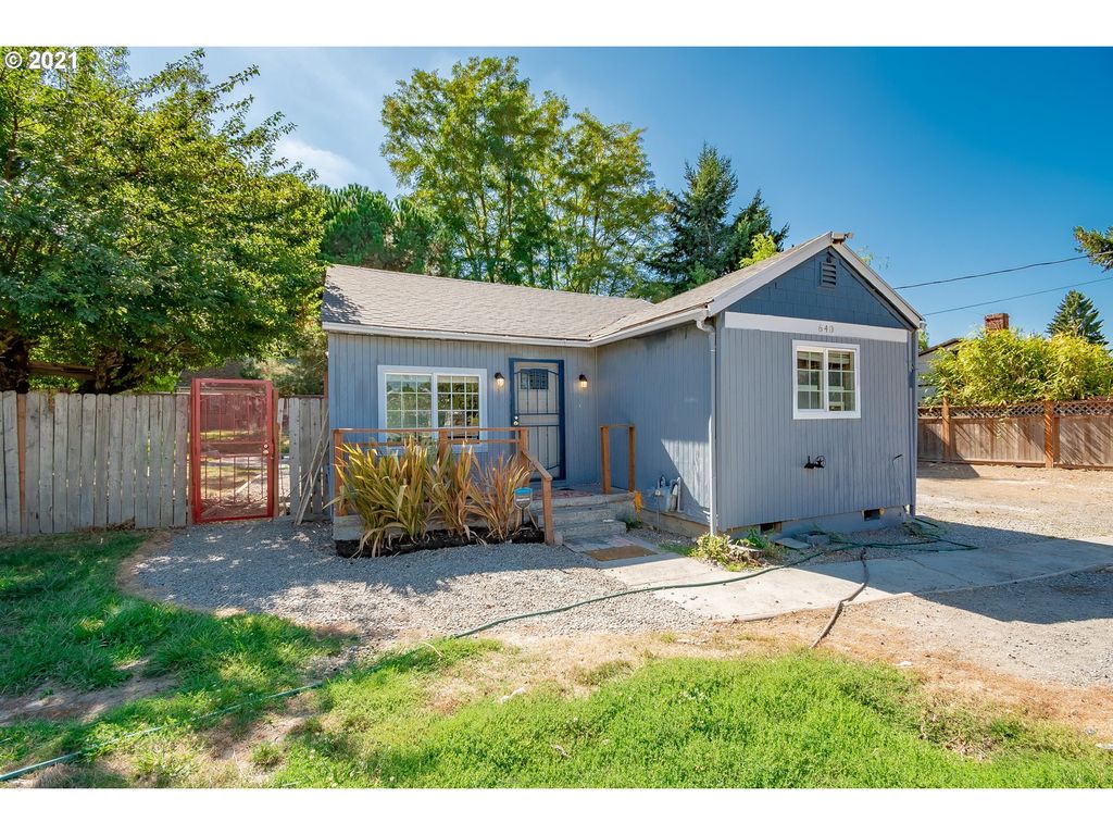 640 NE Faloma Rd, Portland, OR 97211