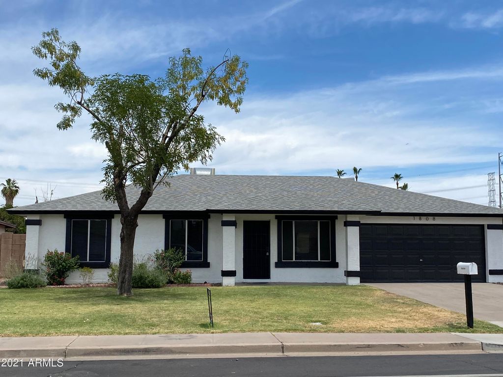 1808 W Summit Pl, Chandler, AZ 85224