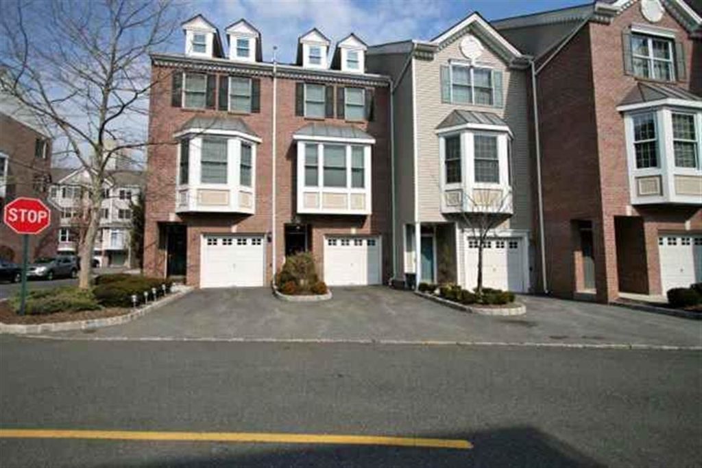 428 Newburgh Ct, West New York, NJ 07093 Trulia