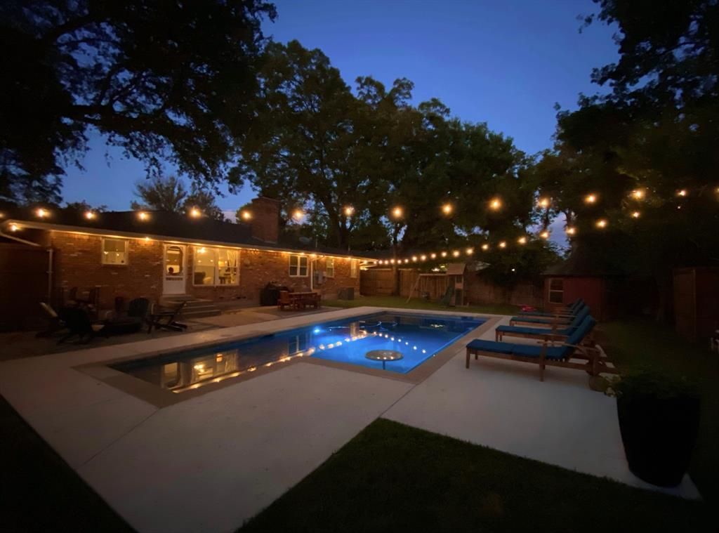 814 Peach Tree Ln, Garland, TX 75041