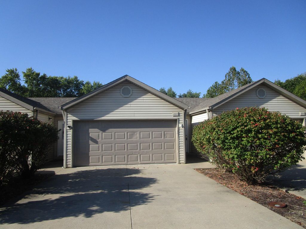 4538 W Bellview Dr #F, Columbia, MO 65203
