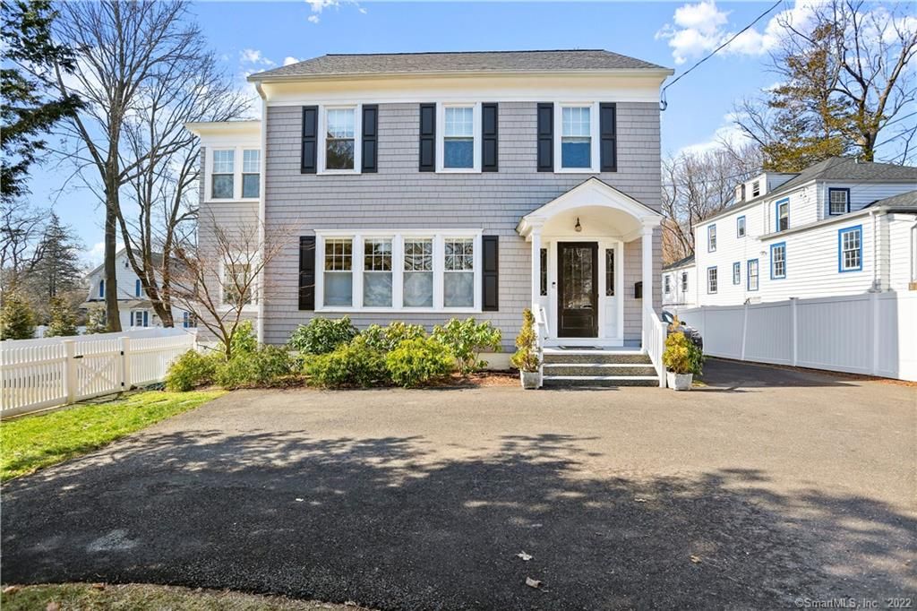 3135 Park Ave, Fairfield, CT 06825