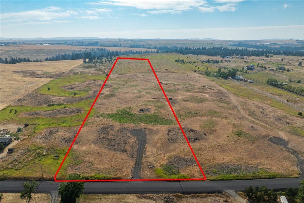 1313 N  Christensen Rd, Medical Lake, WA 99022
