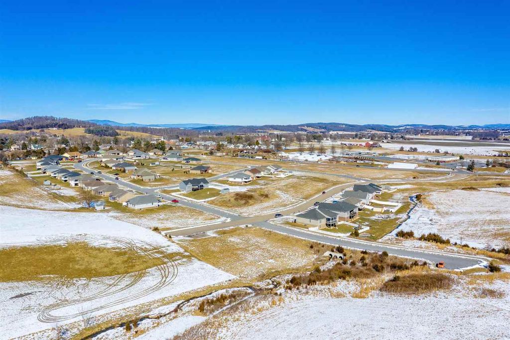 31 Autumn Bluff Dr, Weyers Cave, VA 24486 Trulia