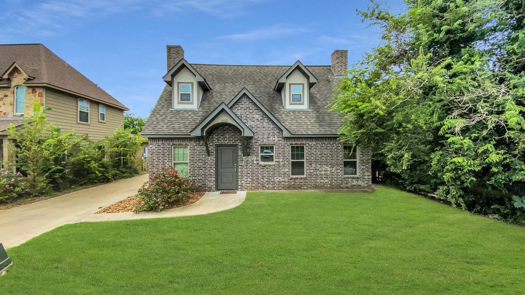 102 Richards St, College Station, TX 77840