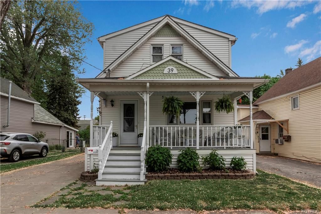 39 Longs Ave Tonawanda Ny 14150 Trulia<script async src=