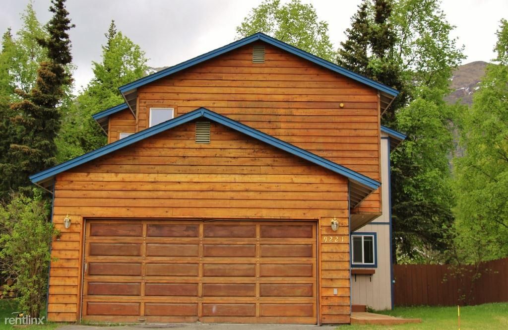 9221 Geese Cir, Eagle River, AK 99577